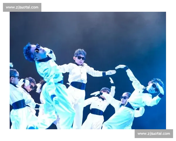 德阳甘孜赛前斗舞:街舞碰锅庄,比球赛还燃