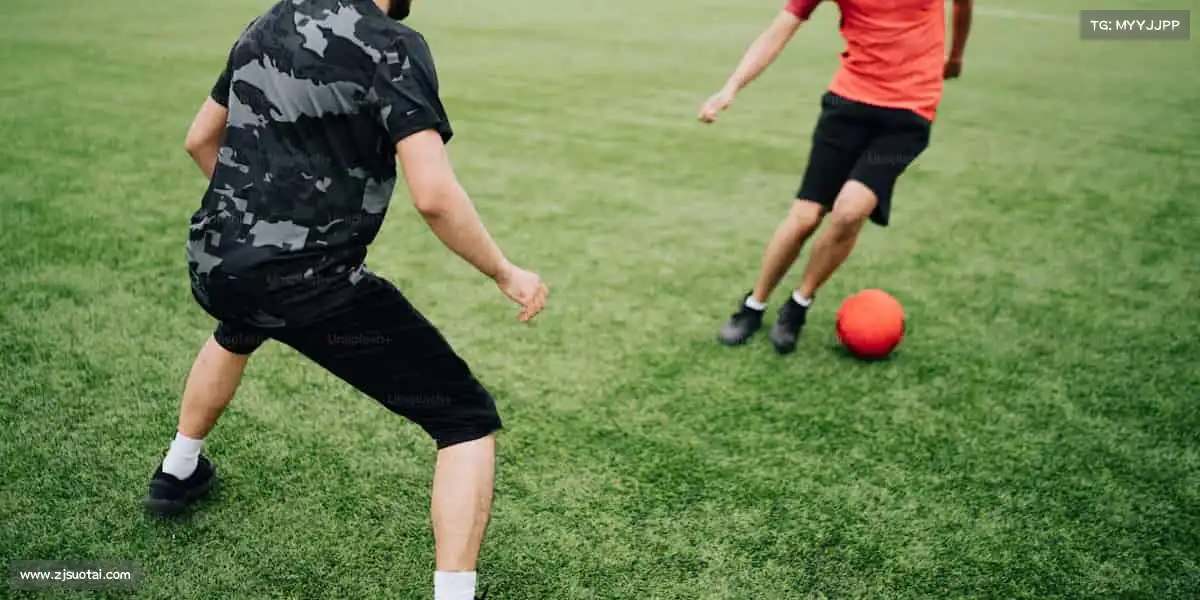 xc体育挥动球拍 / 奔跑赛场,每一次拼搏都闪耀光芒!🎾🏃